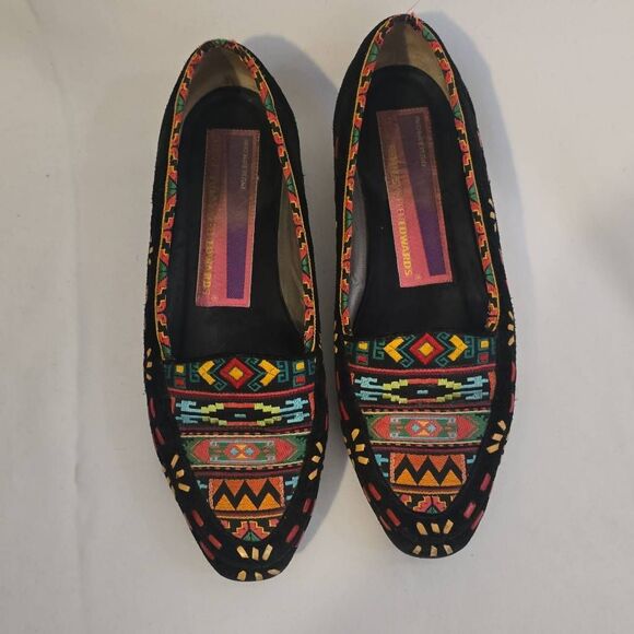 SUSAN BENNIS/WARREN EDWARDS VTG.Blk Suede Tribal Flat, Good  display picture 3